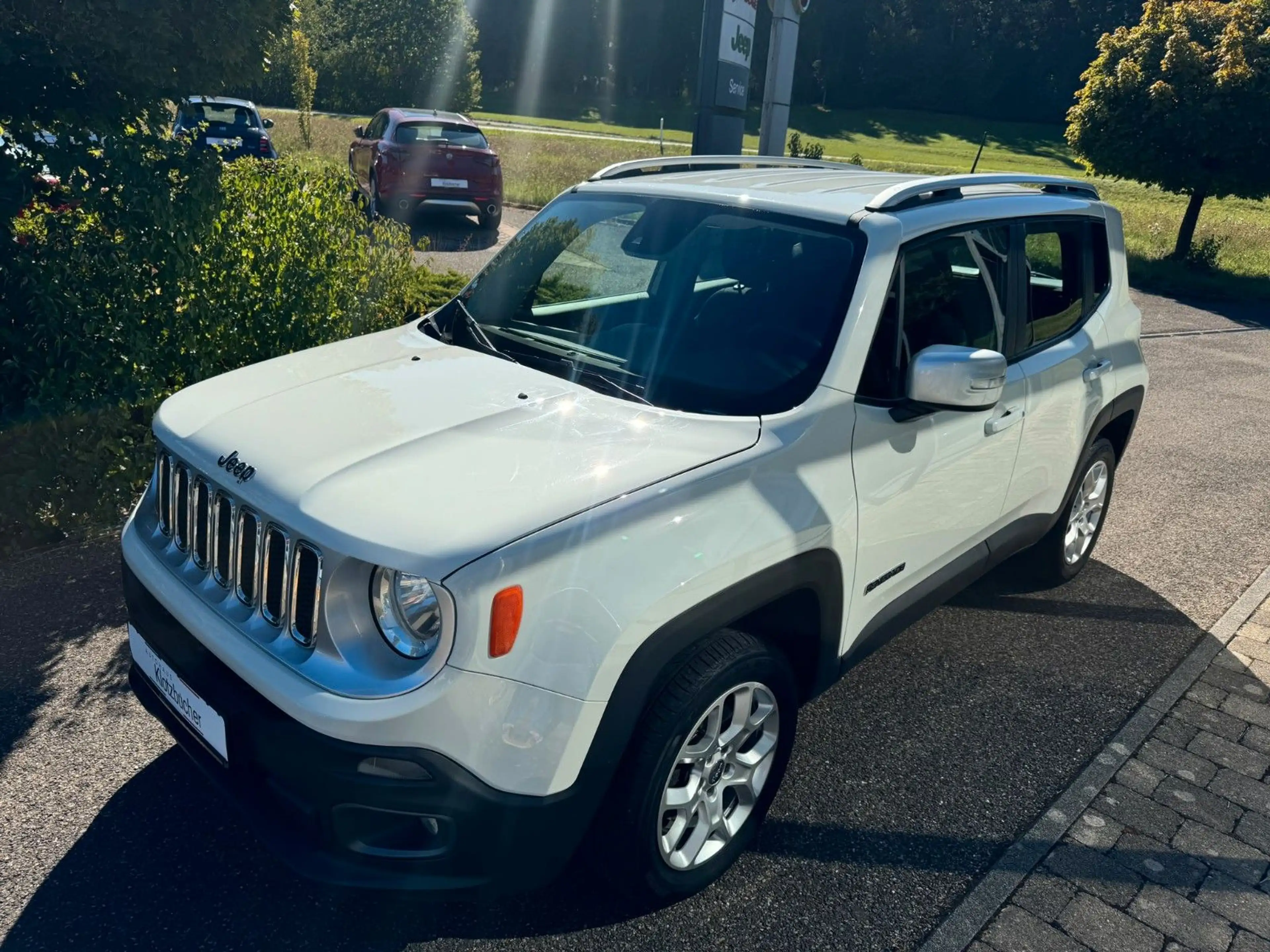 Jeep Renegade Limited 4WD — photo 2