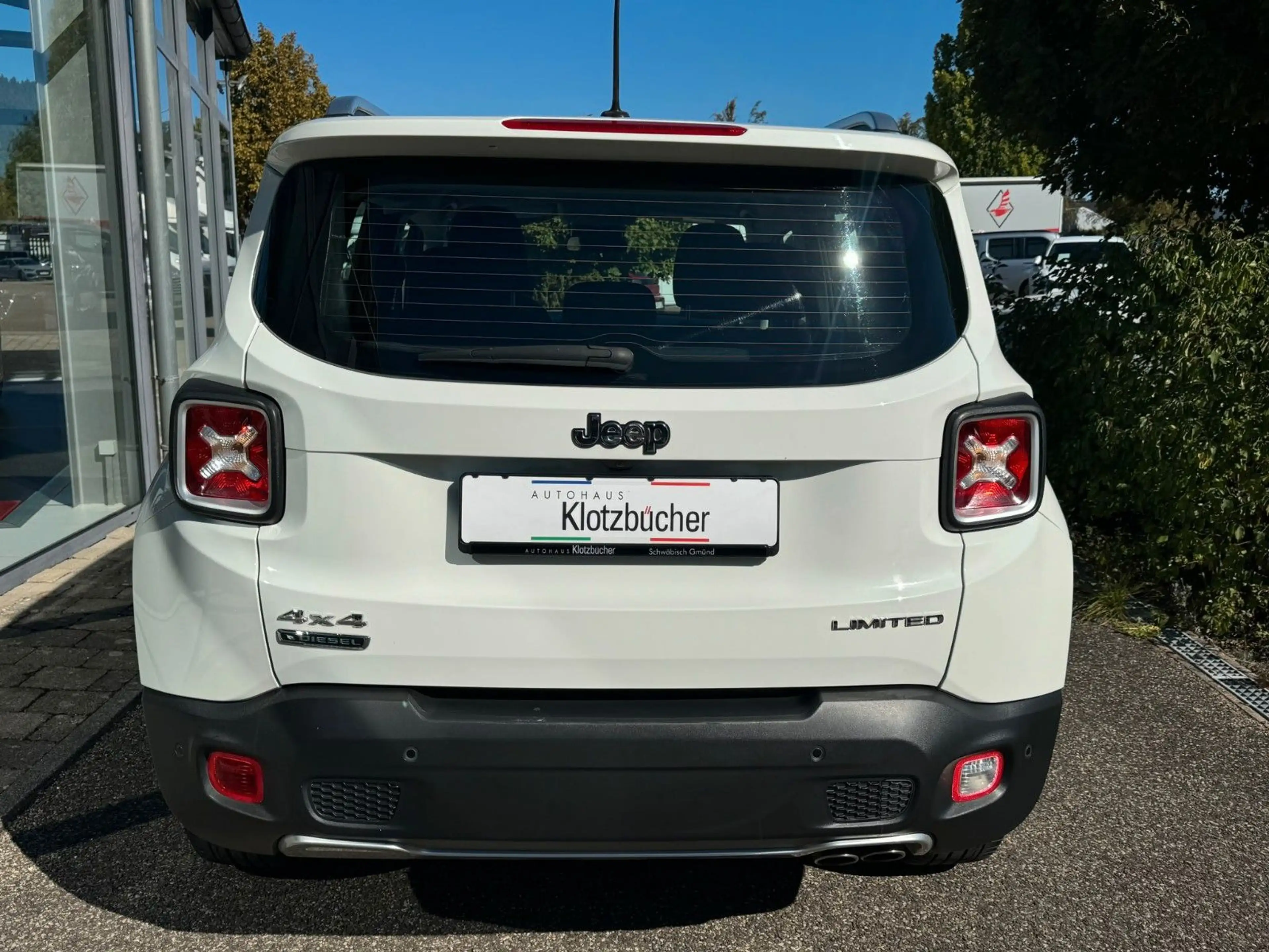 Jeep Renegade Limited 4WD — photo 3