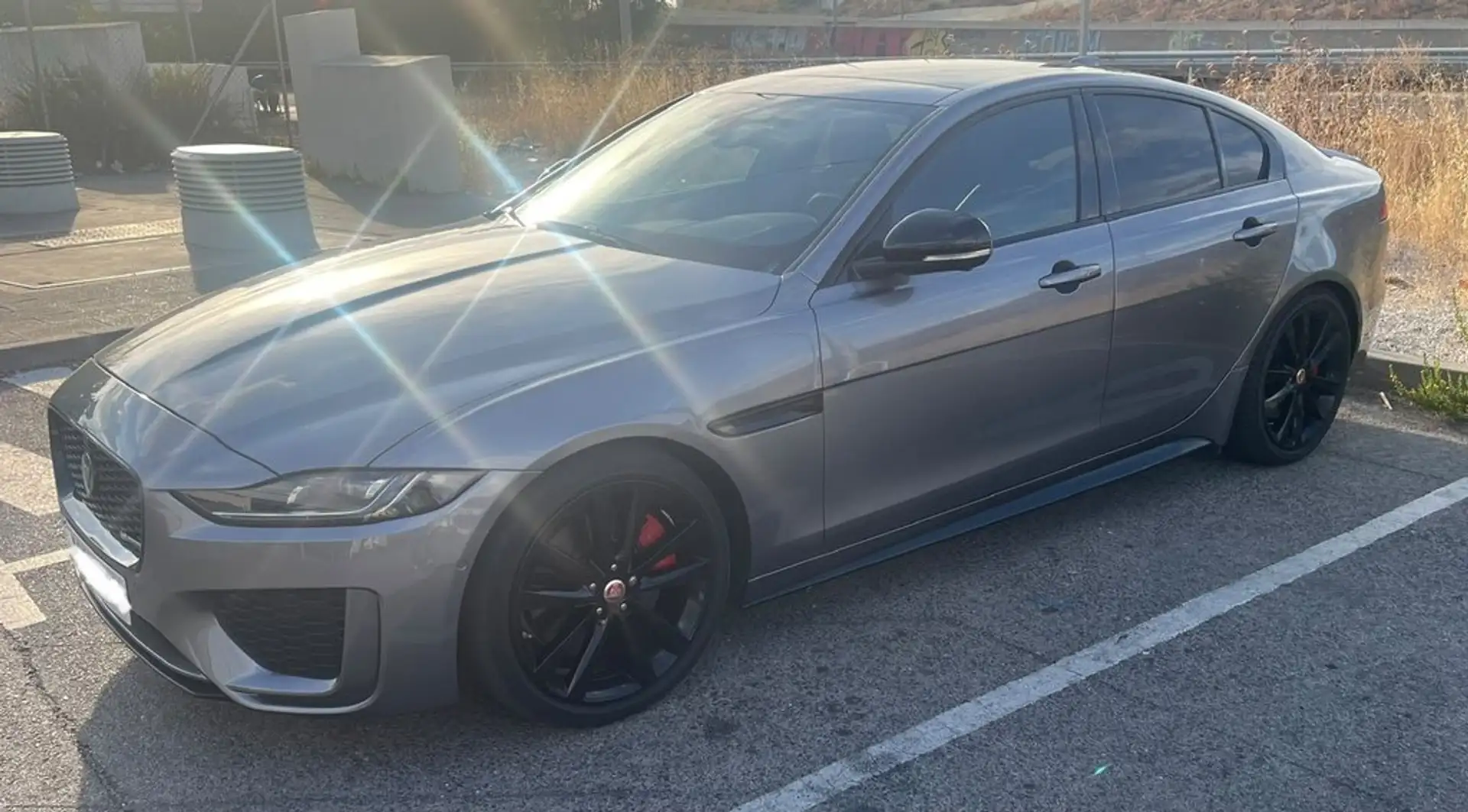 Jaguar XE 2.0D 150kW MHEV RWD Auto R-Dynamic Black - 2
