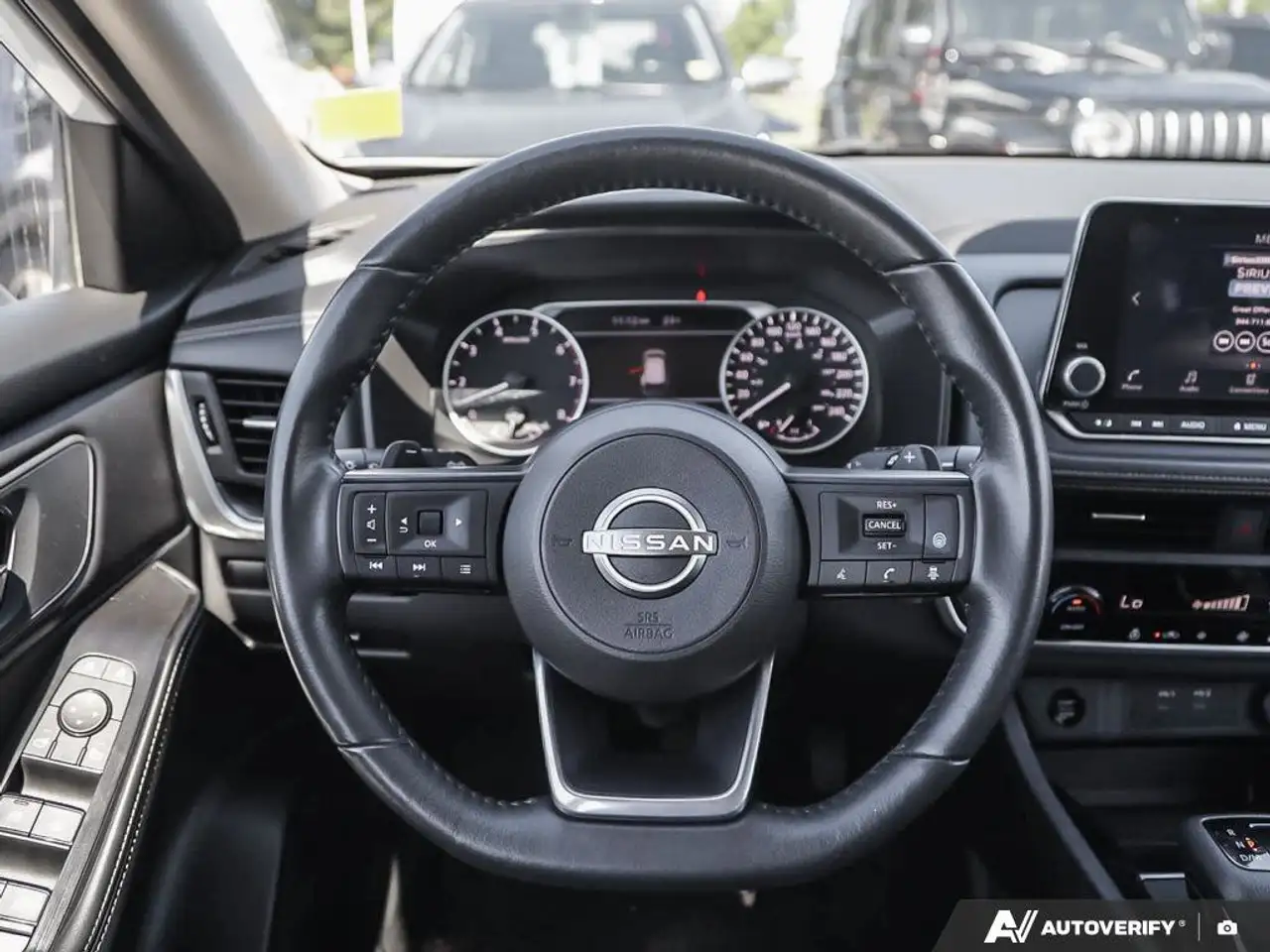 Nissan Rogue fotografie Nissan Rogue