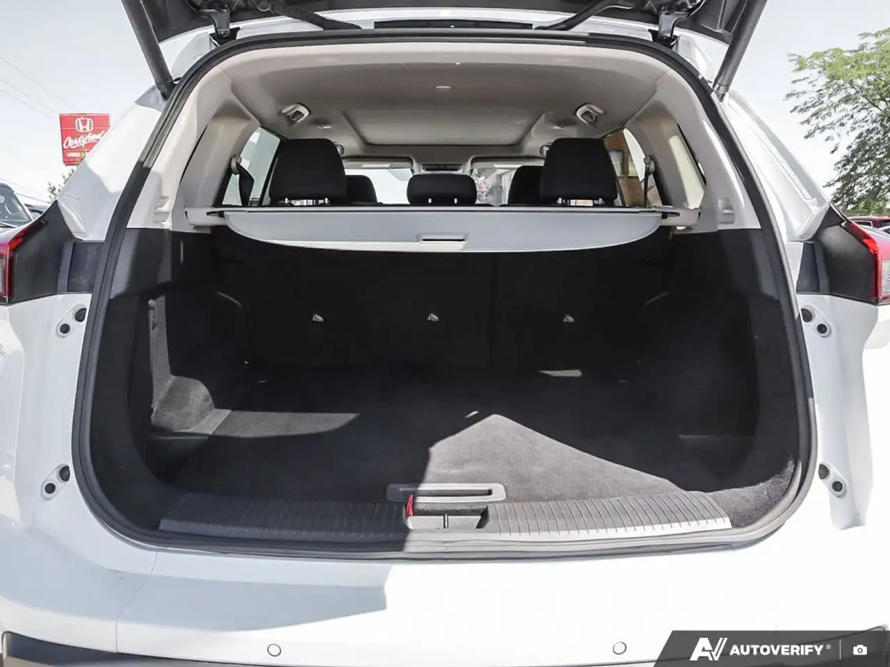 Nissan Rogue fotografie Nissan Rogue
