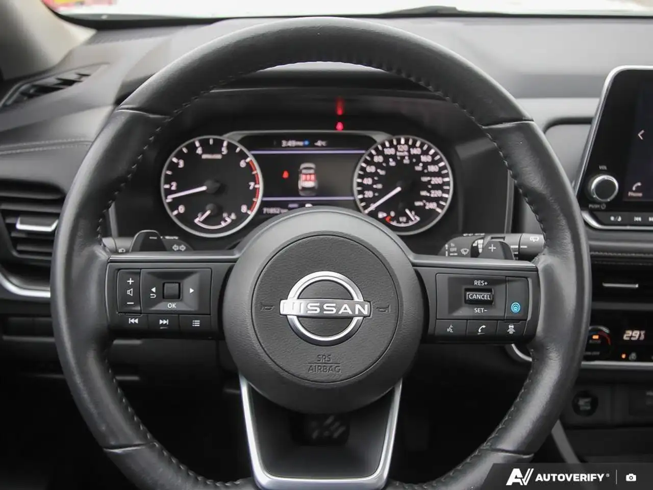 Nissan Rogue снимка Nissan Rogue