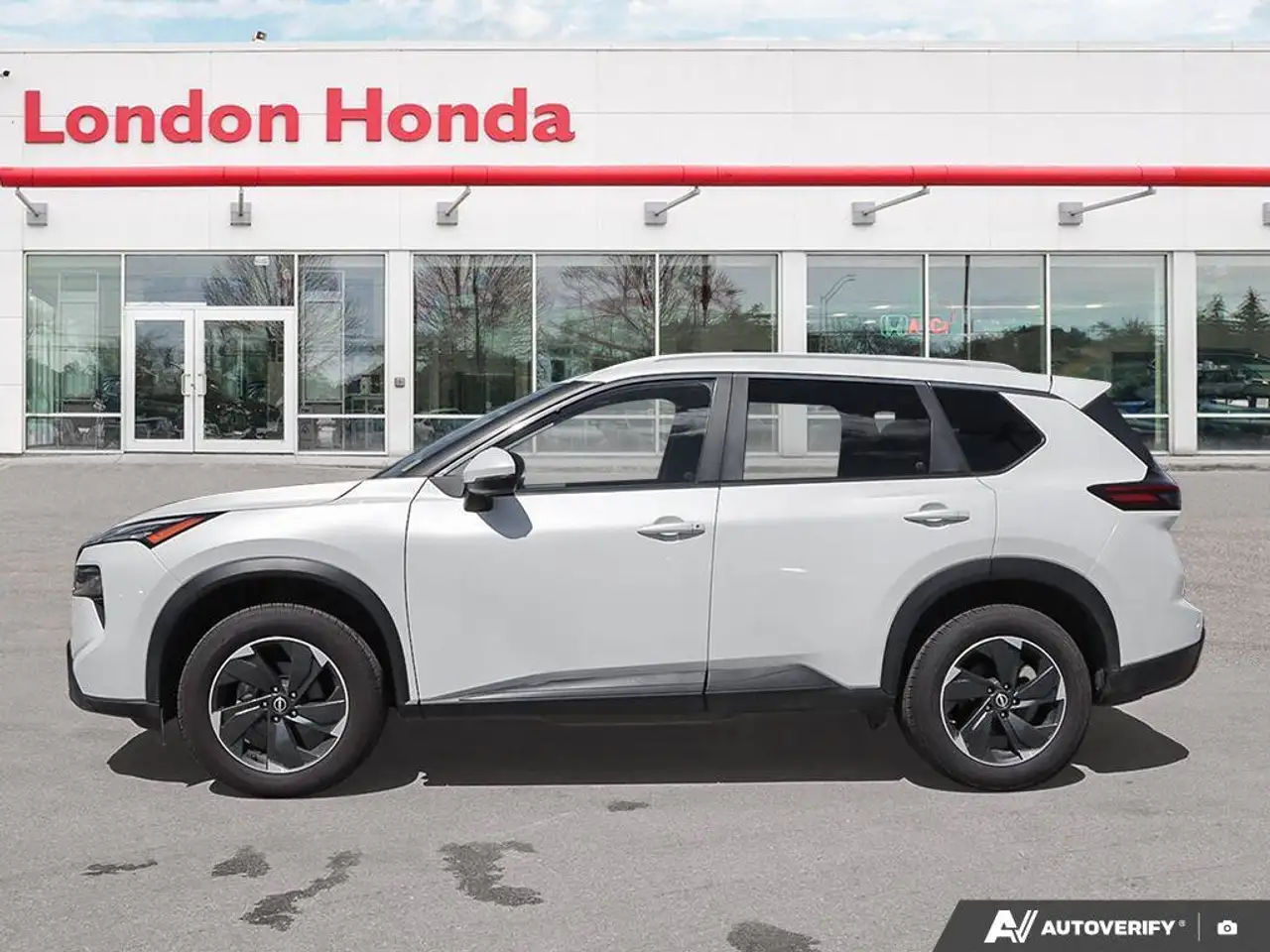Nissan Rogue fotografie Nissan Rogue