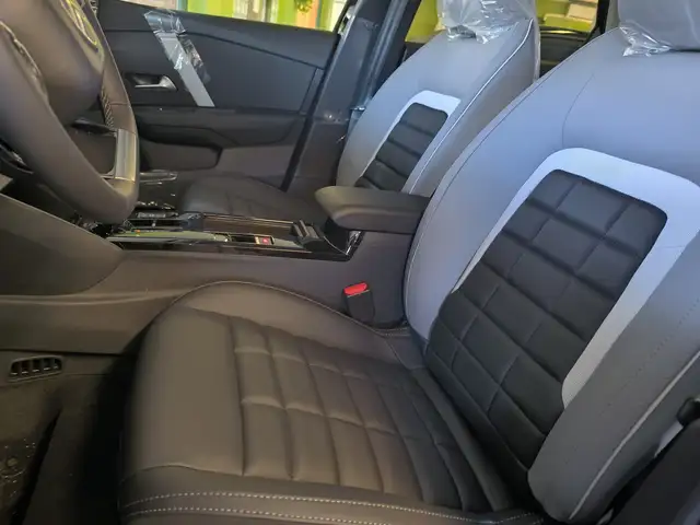 Citroen C4 view 9