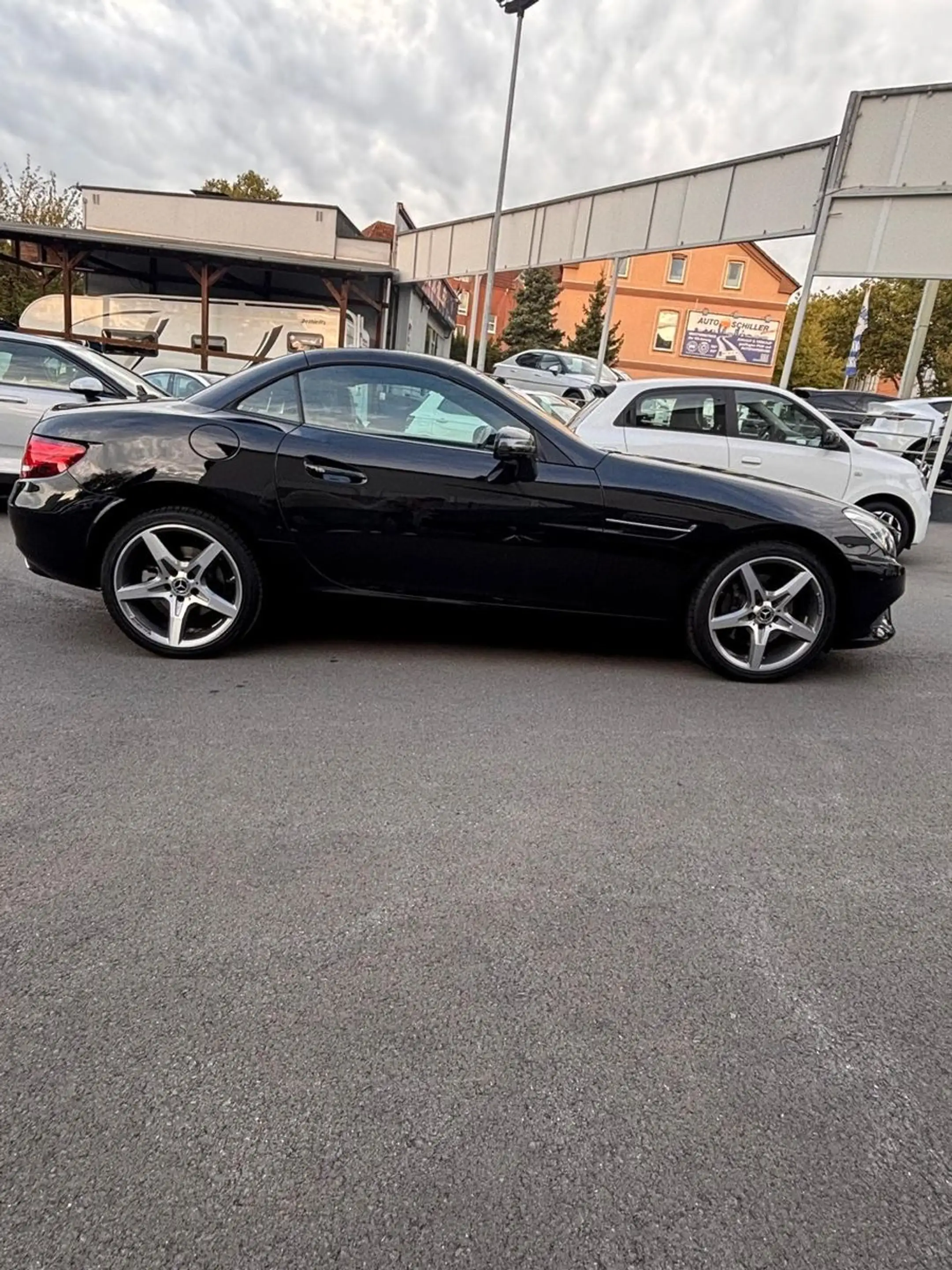 Mercedes-Benz SLC 200 Roadster # Automatik # Airscarf # 37 tkm — photo 4