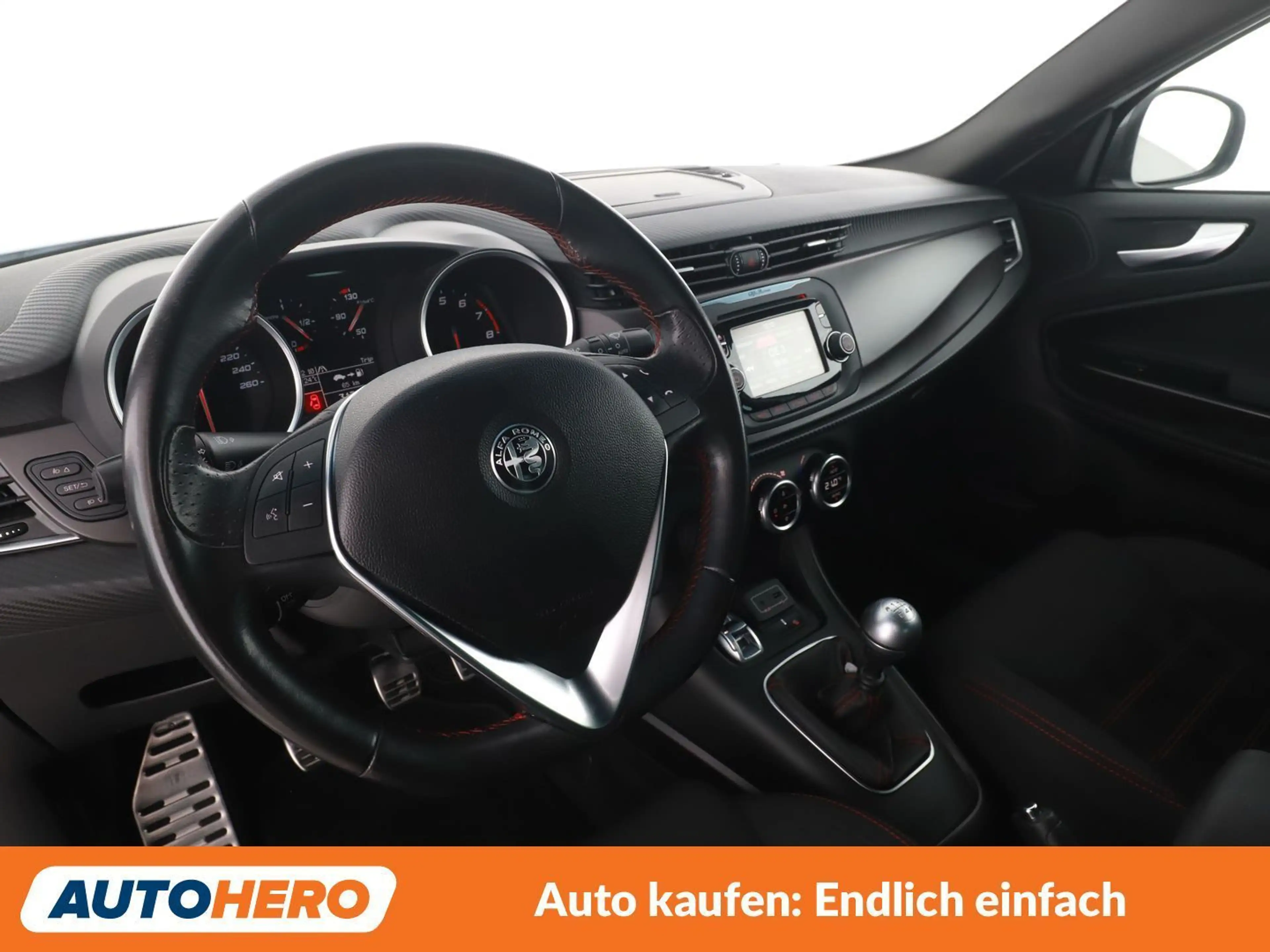 Alfa Romeo Giulietta 1.4 Turbo Super — photo 11