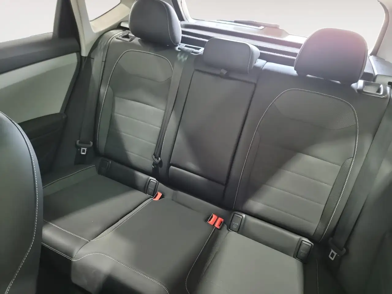 Volkswagen Taos снимка Volkswagen Taos