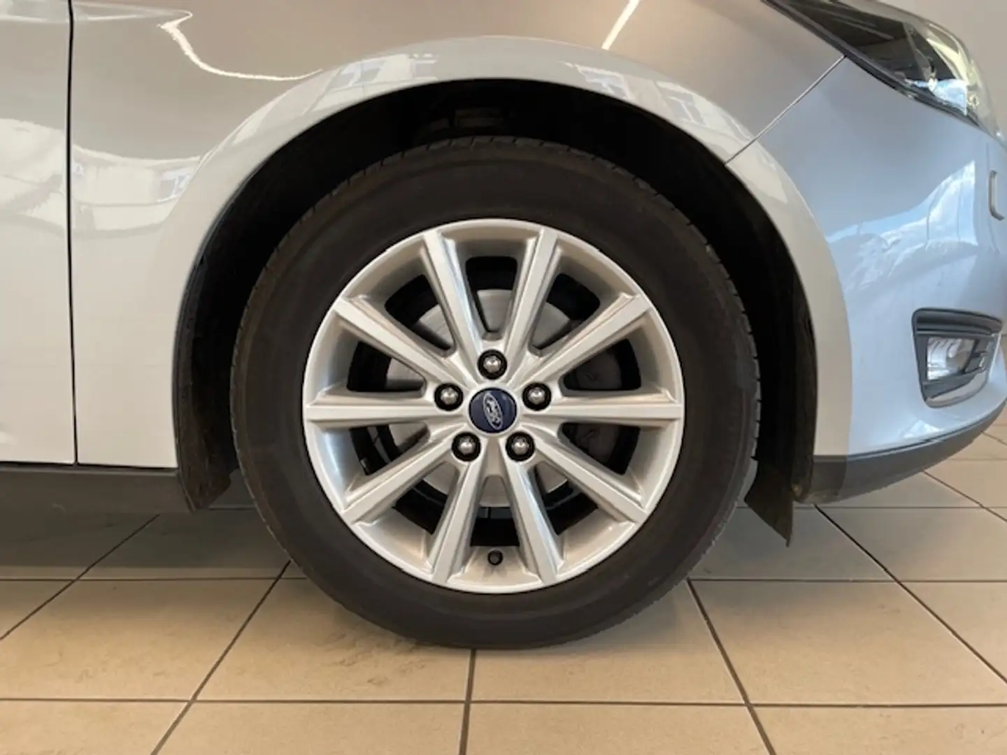 Ford Focus Turnier Titanium Klima Tempomat Bluetooth Silber - 2