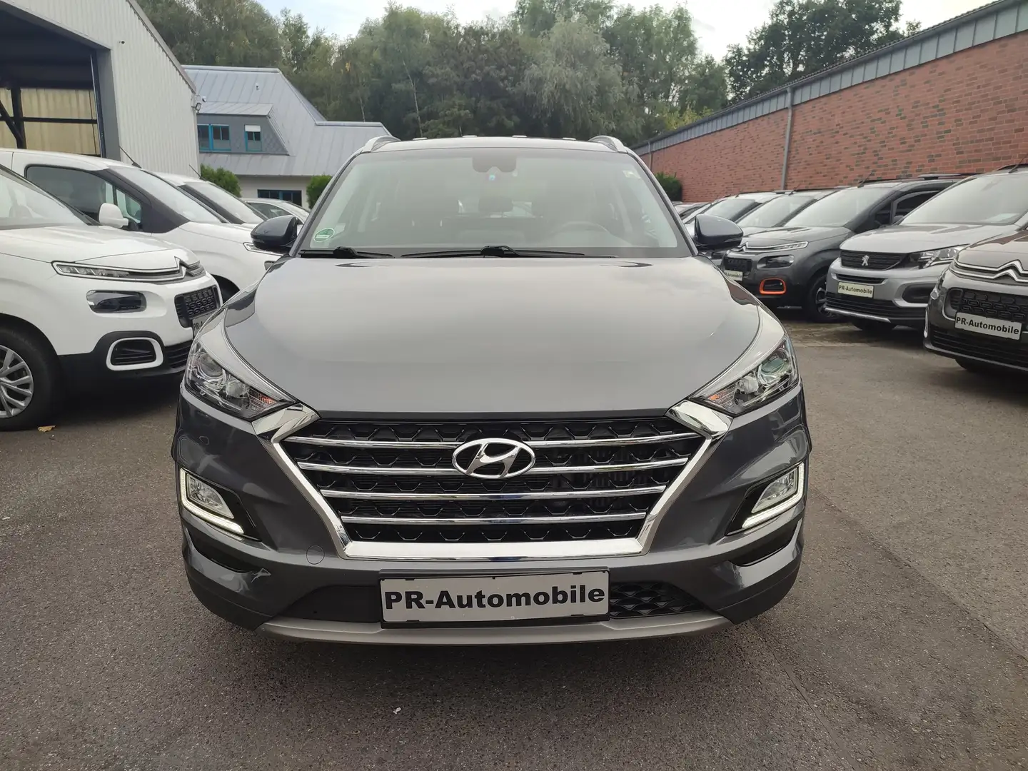Hyundai TUCSON Tucson 1.6 GDi Klimaaut/Navi+Cam/Automatik Gris - 2