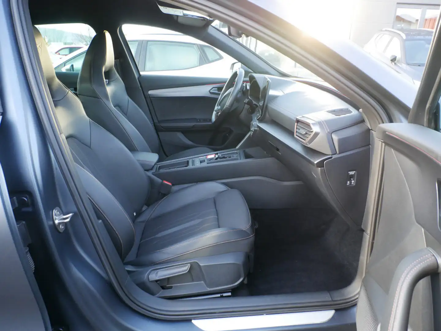 CUPRA Formentor 1.4 TSI VZ e-Hybrid LED MATT COPPER Grau - 2