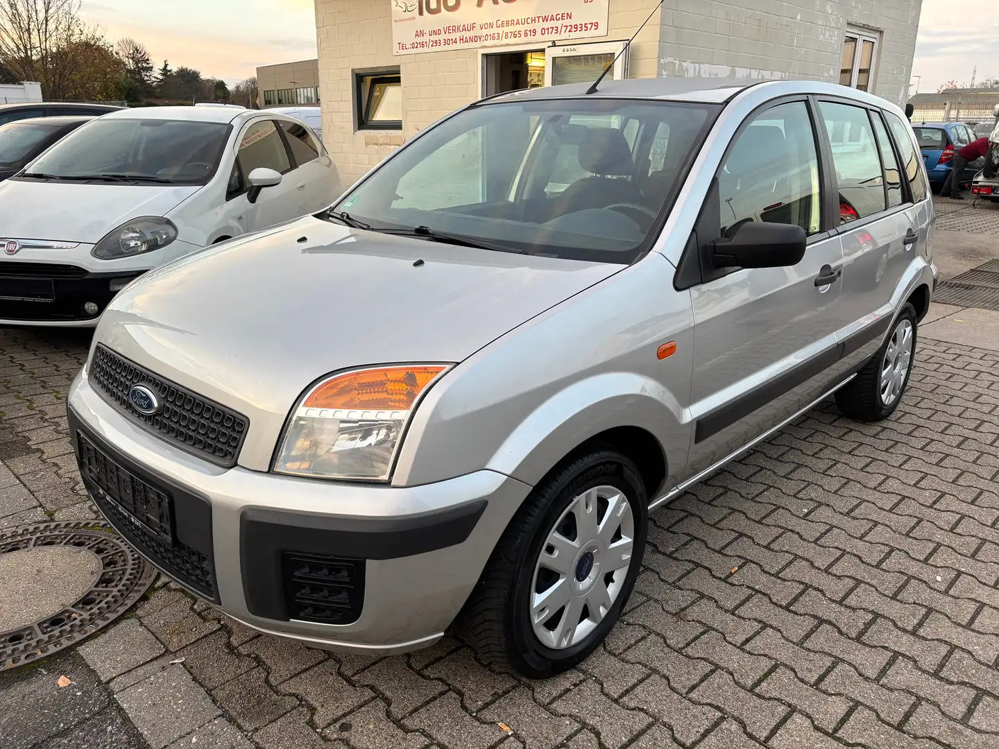 Ford Fusion Fusion 1.4 Ambiente Silber - 1