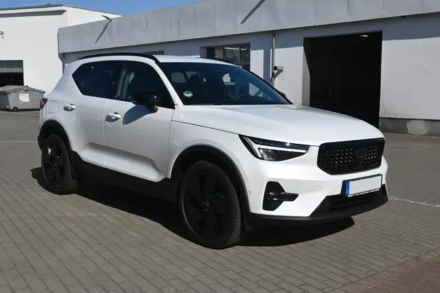 Volvo XC40 view 7