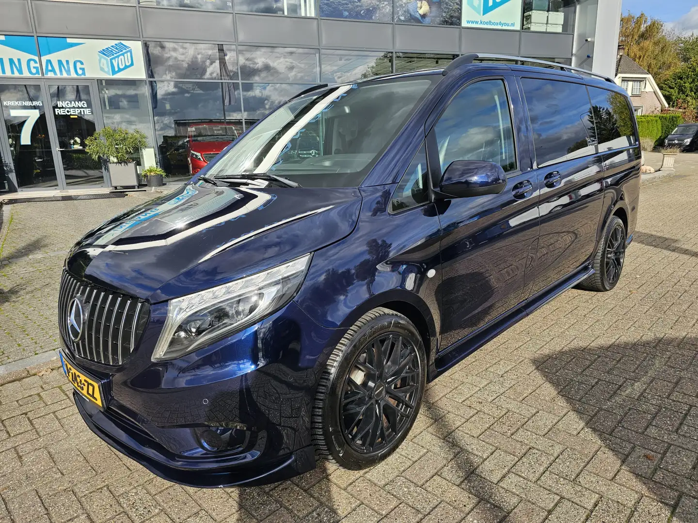 Mercedes-Benz Vito 114 CDI Lang DC Comfort Automaat | Luxe DC | Navi Blauw - 1