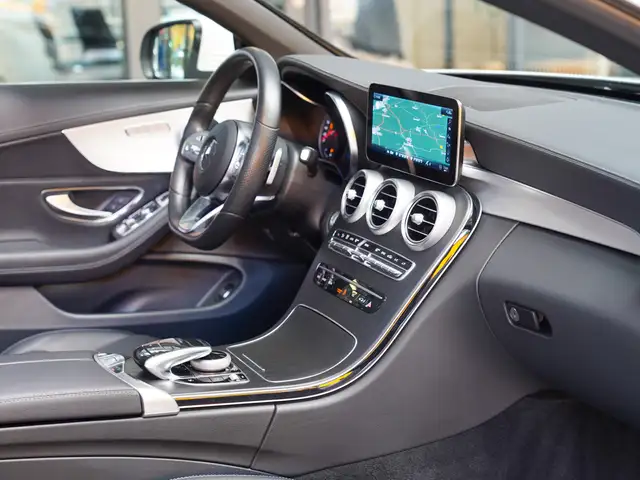 Mercedes-Benz C-Class view 11