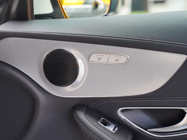 Mercedes-Benz C-Class view 12
