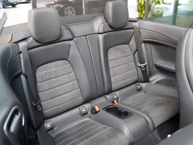 Mercedes-Benz C-Class view 13