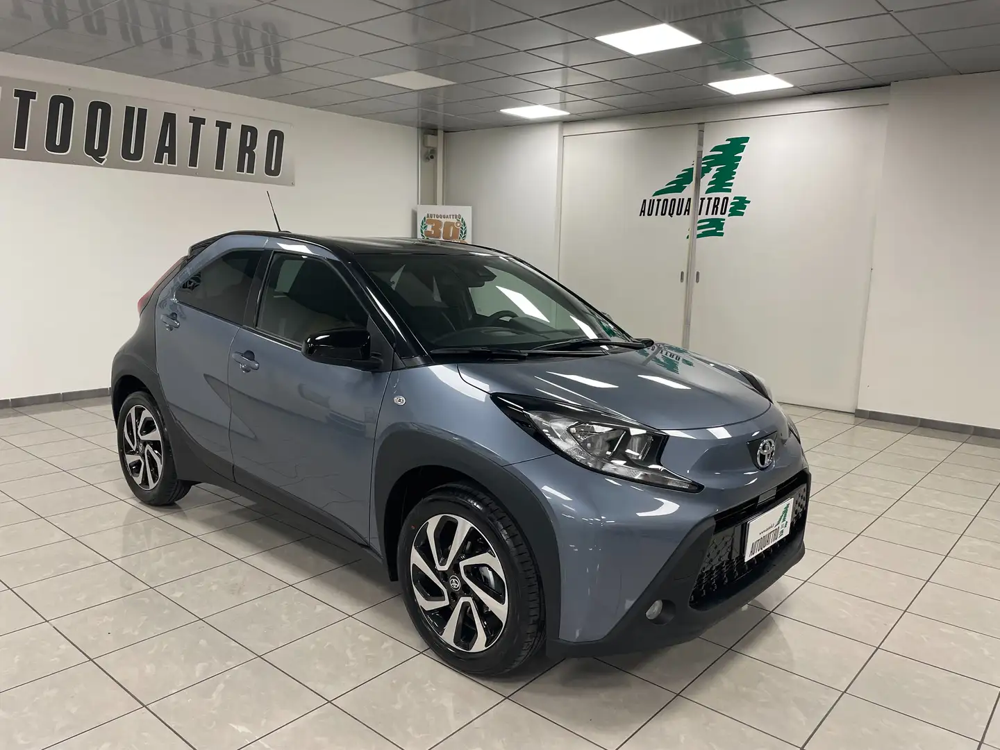 Toyota Aygo X 1.0 Trend 72cv Azul - 2