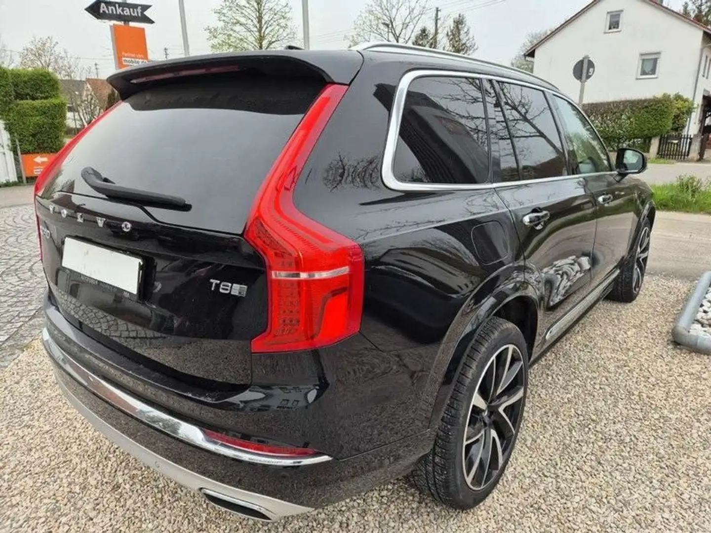 Volvo XC90 2.0 T8 Plug-in Hybrid Inscription Schwarz - 2