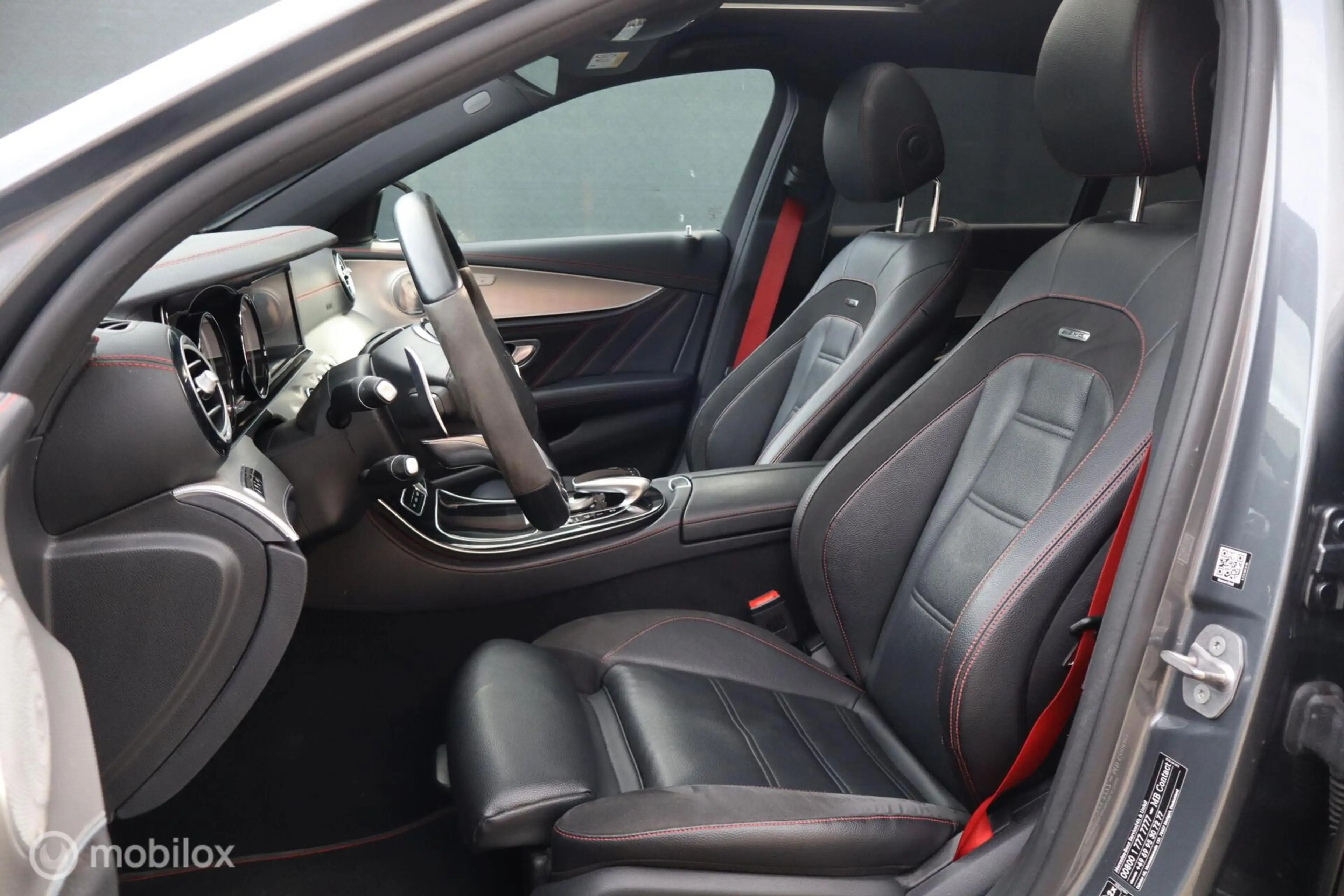 Mercedes-Benz E 43 AMG 4Matic Premium — photo 9