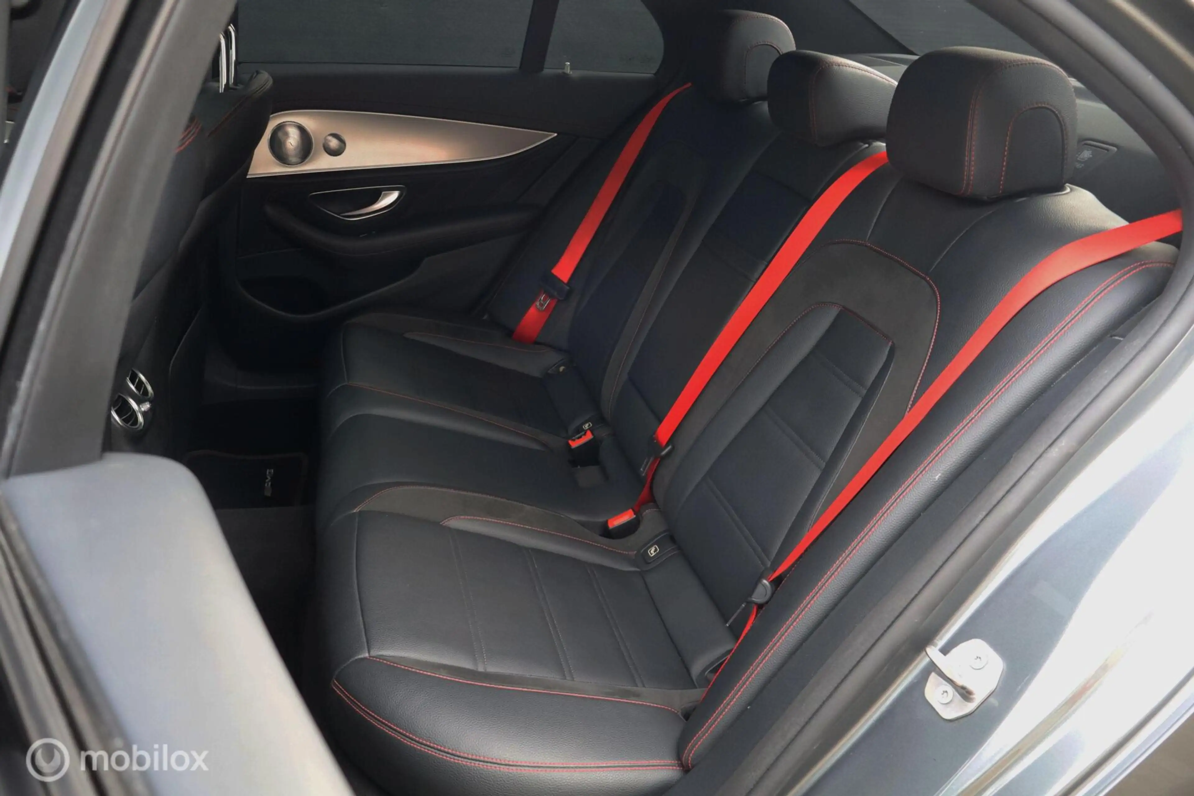 Mercedes-Benz E 43 AMG 4Matic Premium — photo 10