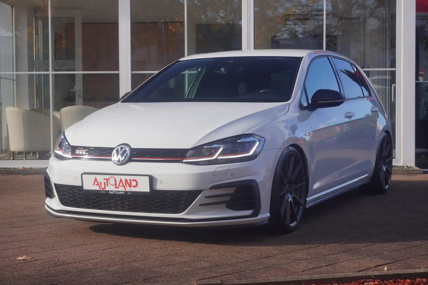 Volkswagen Golf VII 2.0 GTI Performance LED Navi PDC ACC Weiß - 2