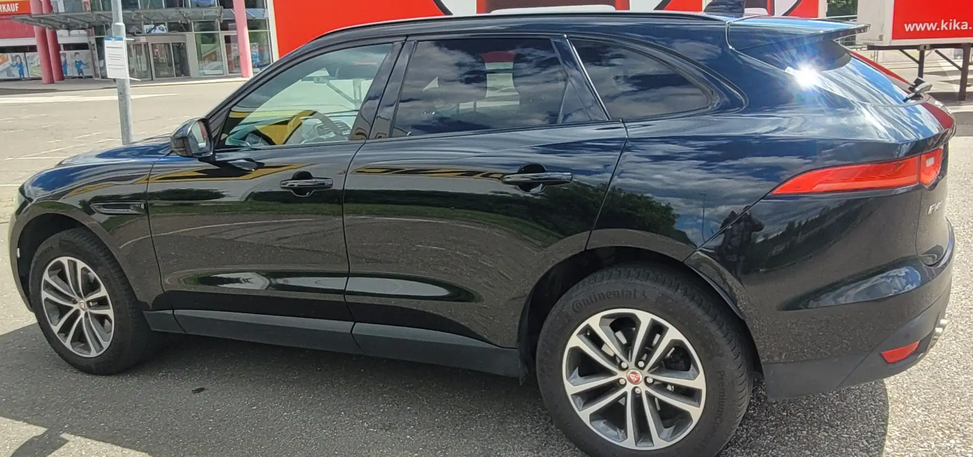 Jaguar F-Pace 20d AWD Prestige - 1