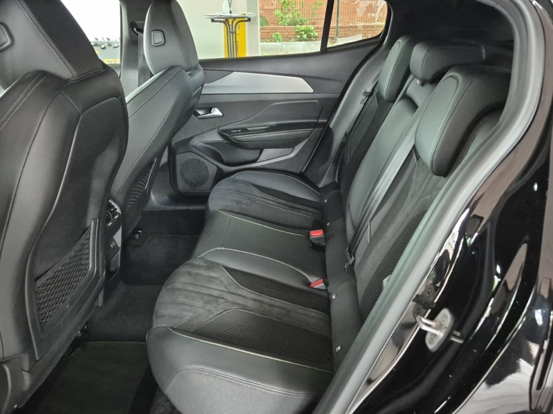 Peugeot 408 Hybrid GT Shz Navi Kamera 360 PDC v+h — photo 14