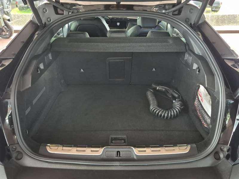 Peugeot 408 Hybrid GT Shz Navi Kamera 360 PDC v+h — photo 6