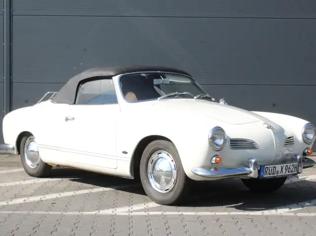 Volkswagen Karmann Ghia Karmann Cabrio 10.1962 perlweiss, deutscher Wagen
