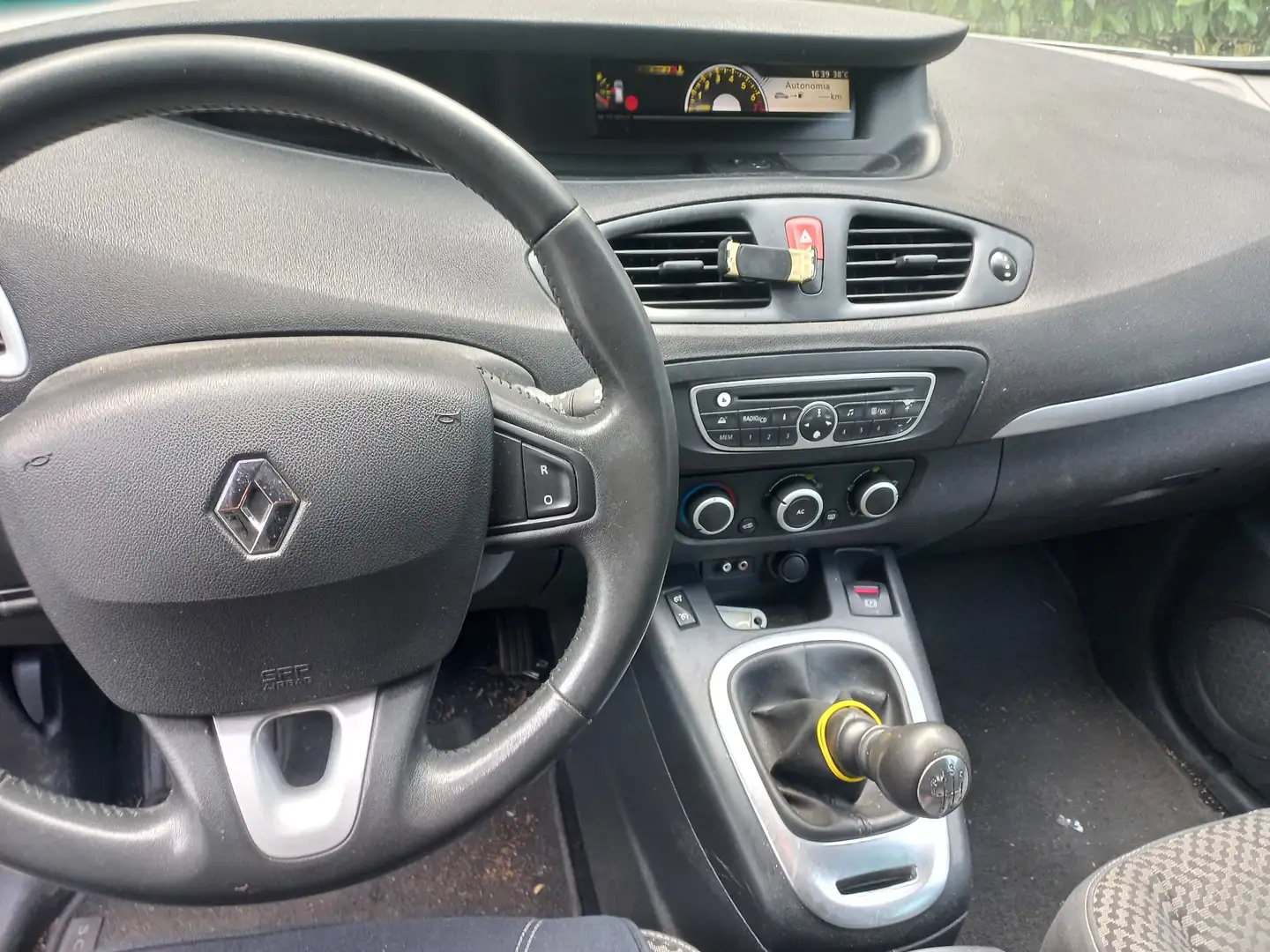 Renault Grand Scenic 1.6 16v Serie Spec Gpl - 2