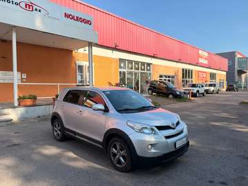 Urban Cruiser 1.4 d-4d Luxury Awd