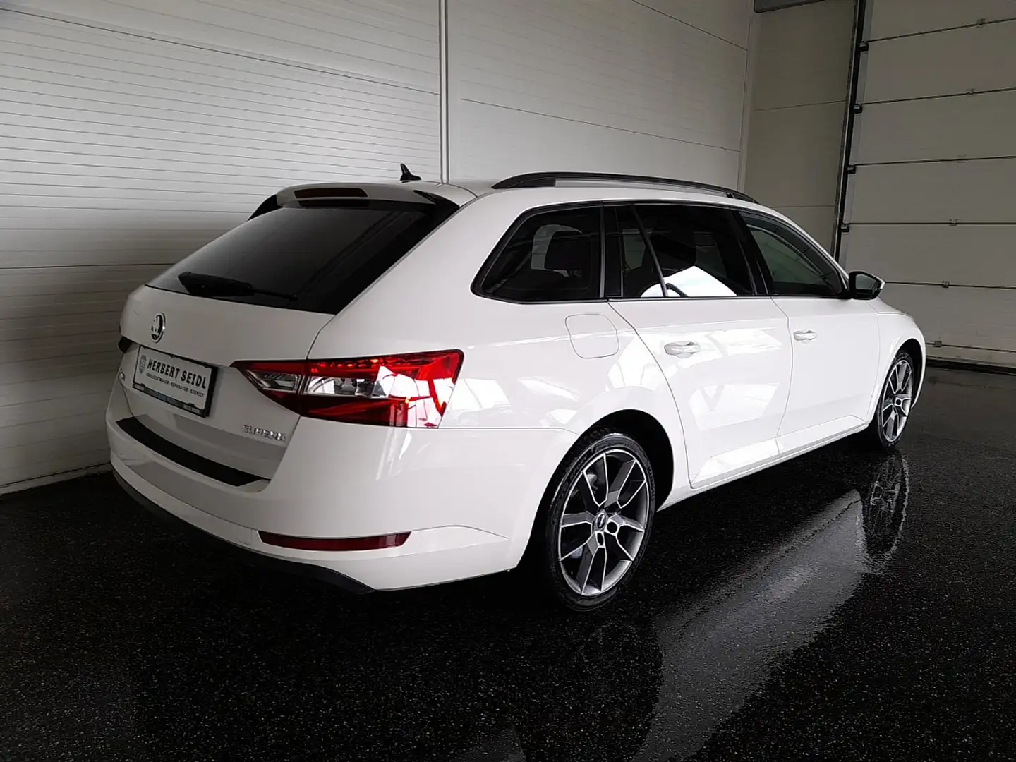 Skoda Superb Kombi 2,0 TDI DSG *LED / NAVI / KLIMA / TEMPOMA... Blanc - 2