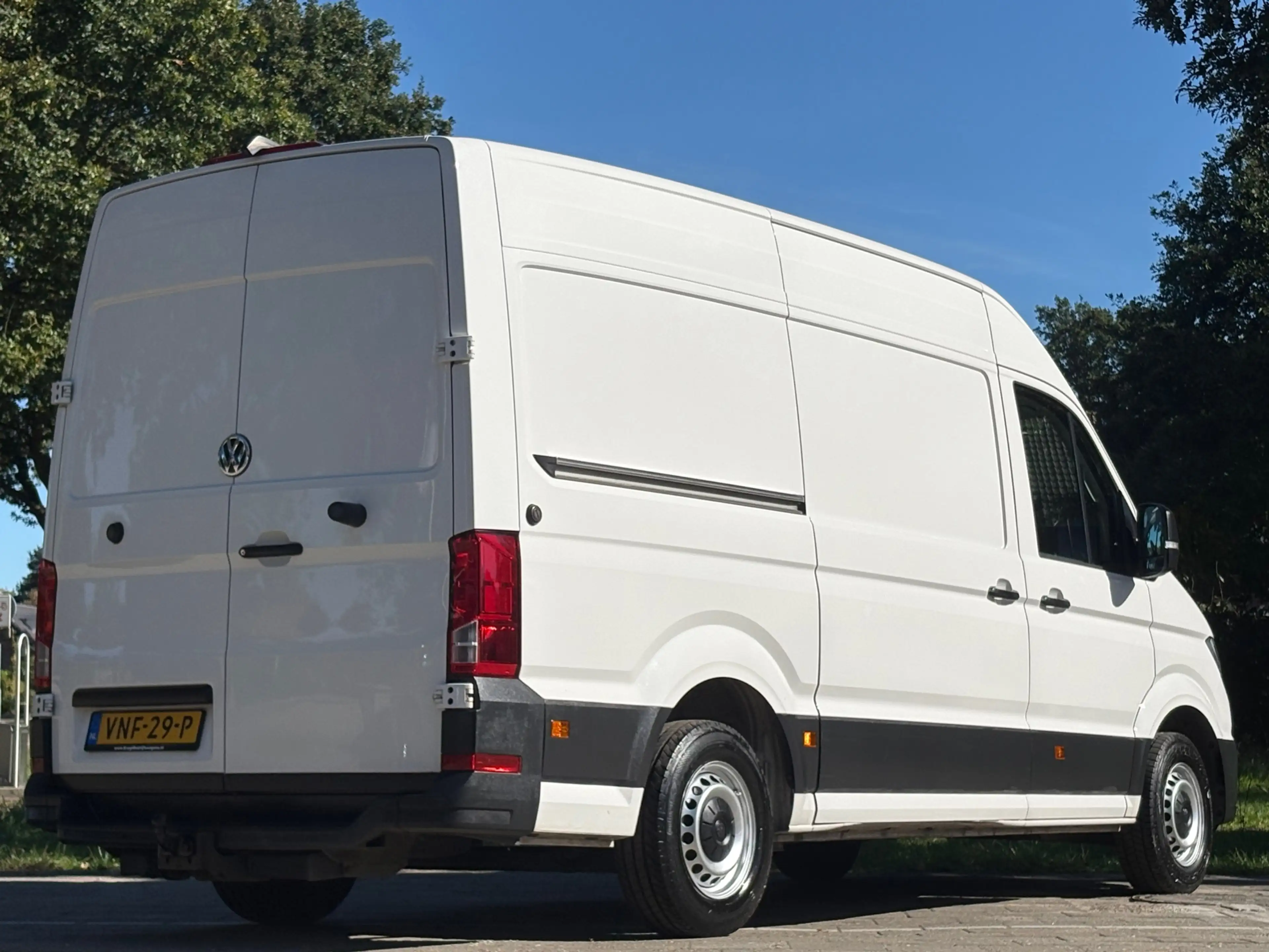 Volkswagen Crafter 35 2.0 TDI L3H2|177PK|Trekhaak 3000KG|EURO6|achter — photo 4
