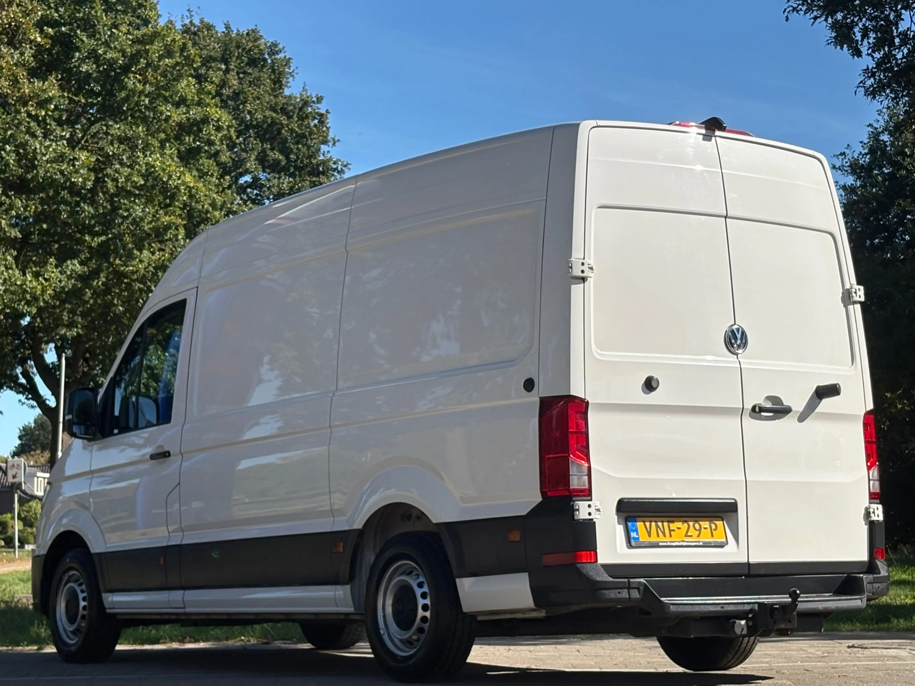 Volkswagen Crafter 35 2.0 TDI L3H2|177PK|Trekhaak 3000KG|EURO6|achter — photo 3