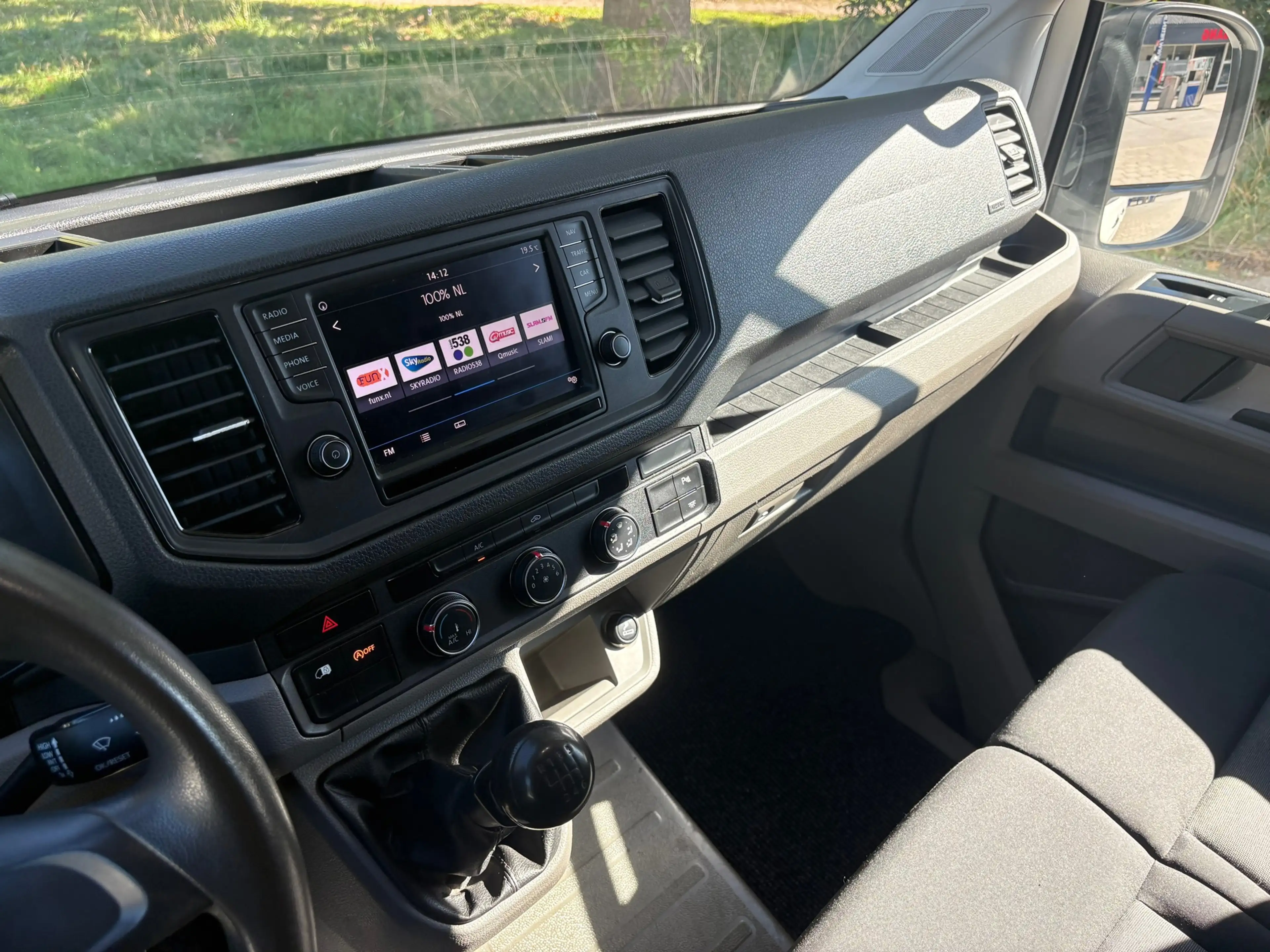 Volkswagen Crafter 35 2.0 TDI L3H2|177PK|Trekhaak 3000KG|EURO6|achter — photo 15