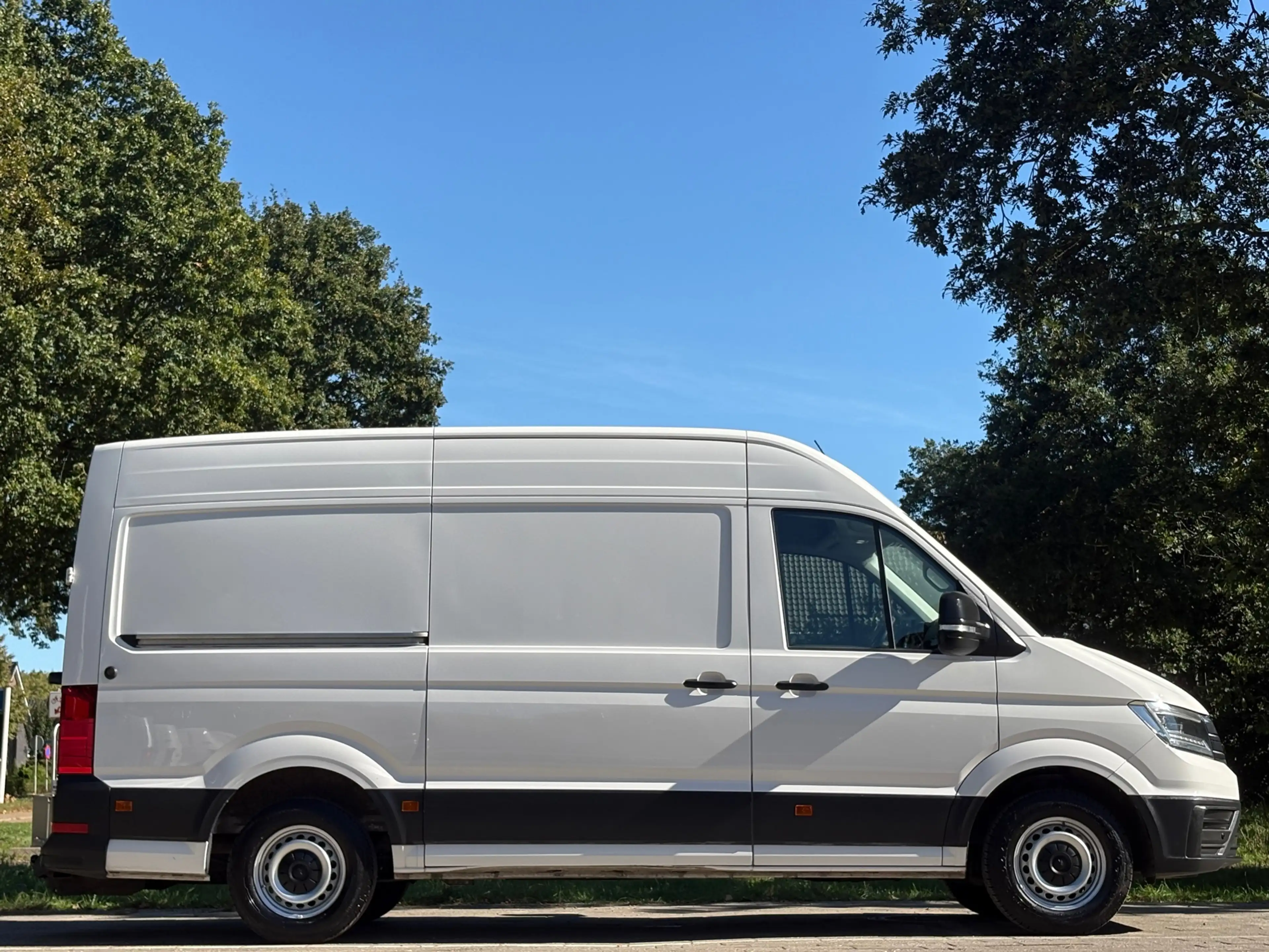 Volkswagen Crafter 35 2.0 TDI L3H2|177PK|Trekhaak 3000KG|EURO6|achter — photo 6