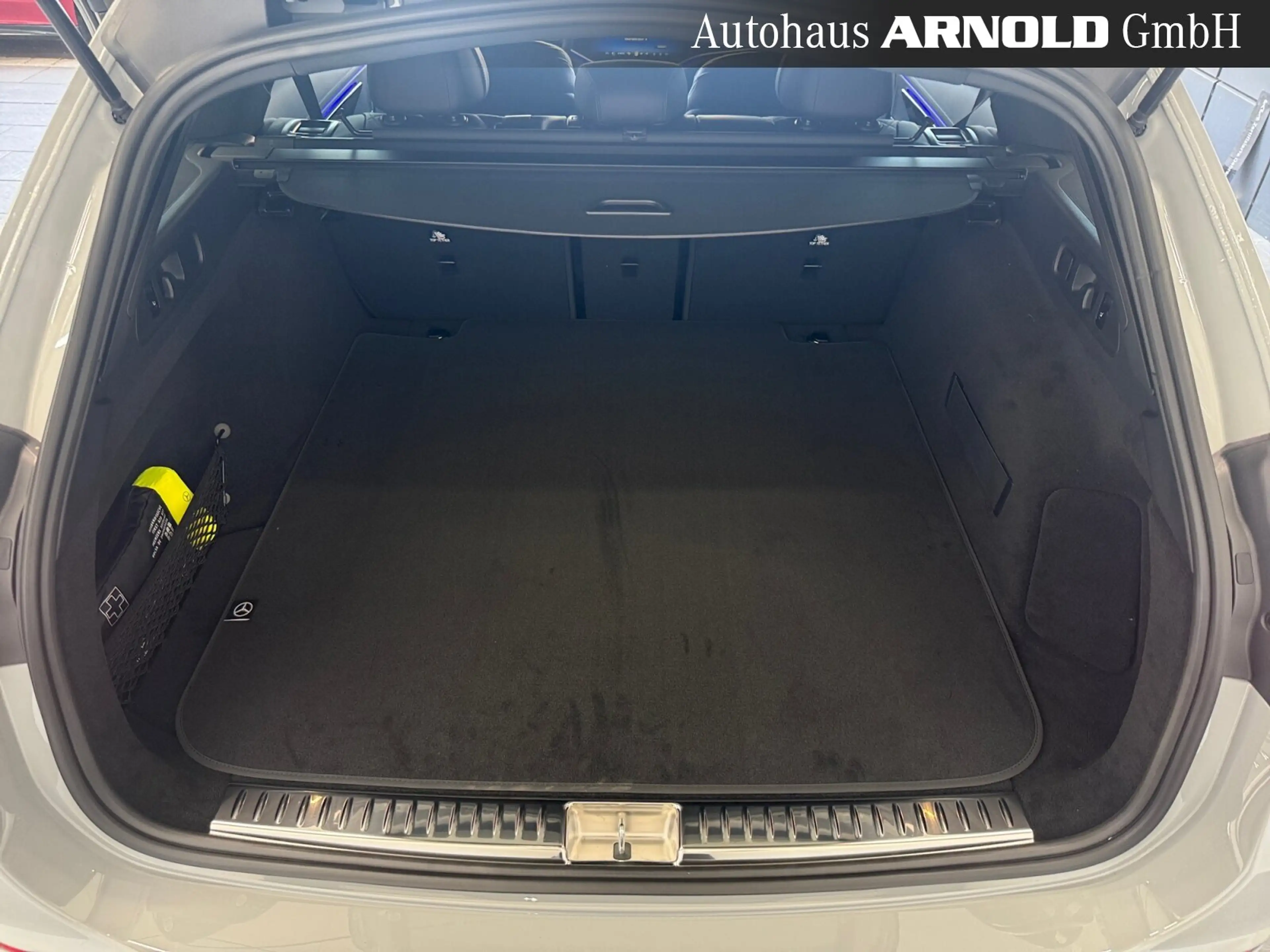 Mercedes-Benz E 450 E 450 T d 4M AMG-Line SUPERSCREEN AIRMATIC AHK ! — photo 15