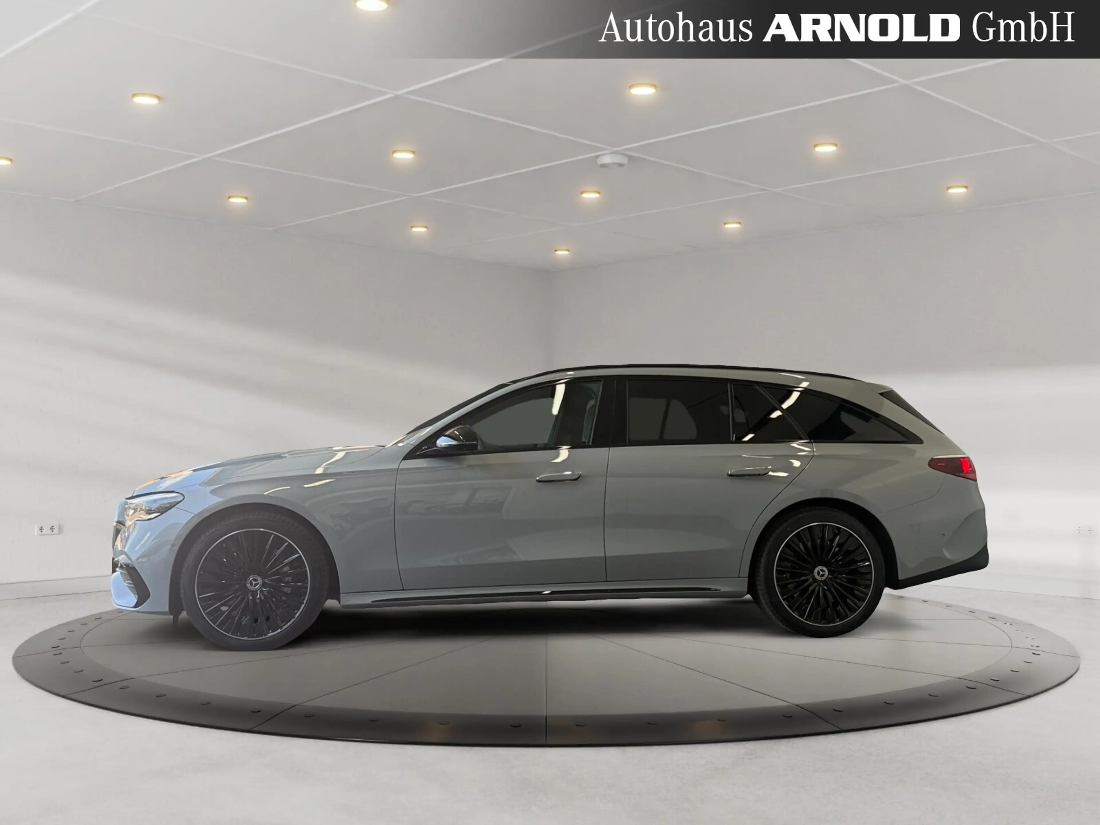 Mercedes-Benz E 450 E 450 T d 4M AMG-Line SUPERSCREEN AIRMATIC AHK ! — photo 2