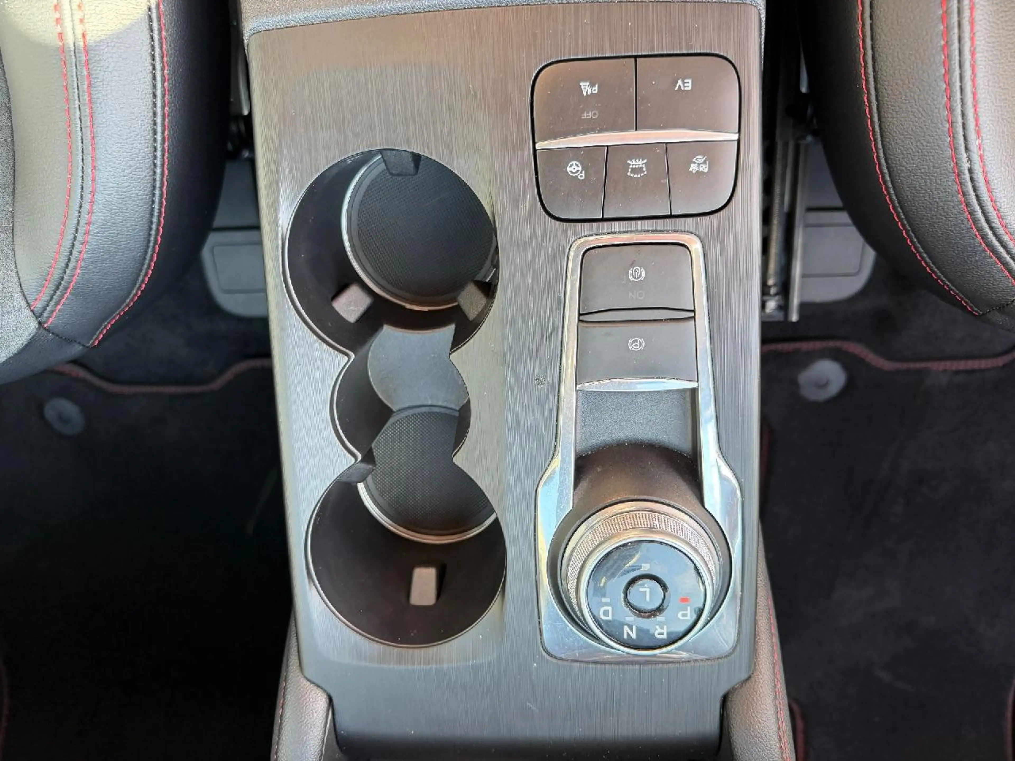 Ford Kuga ST-Line X 2.5 PHEV 225PS AHK|iLED|HUD|ACC — photo 13
