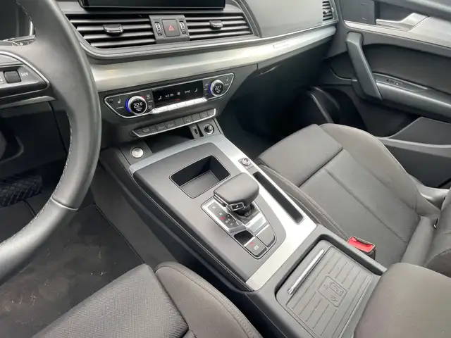 Audi Q5 view 15