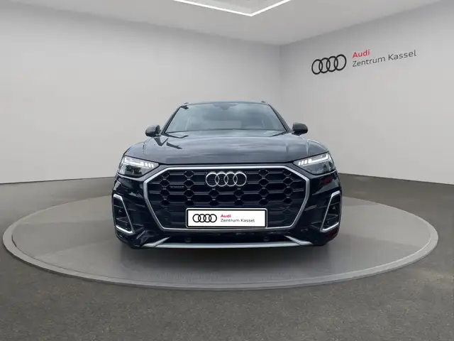 Audi Q5 view 10
