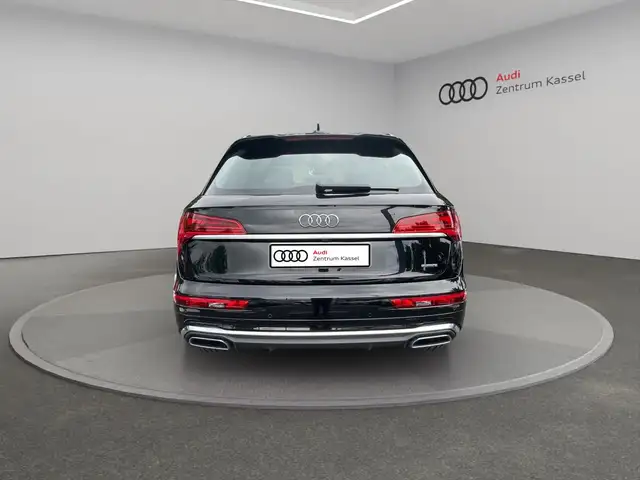 Audi Q5 view 6