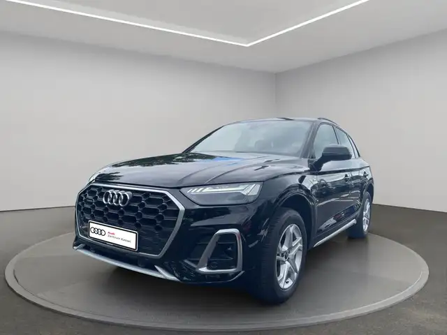 Audi Q5 view 3