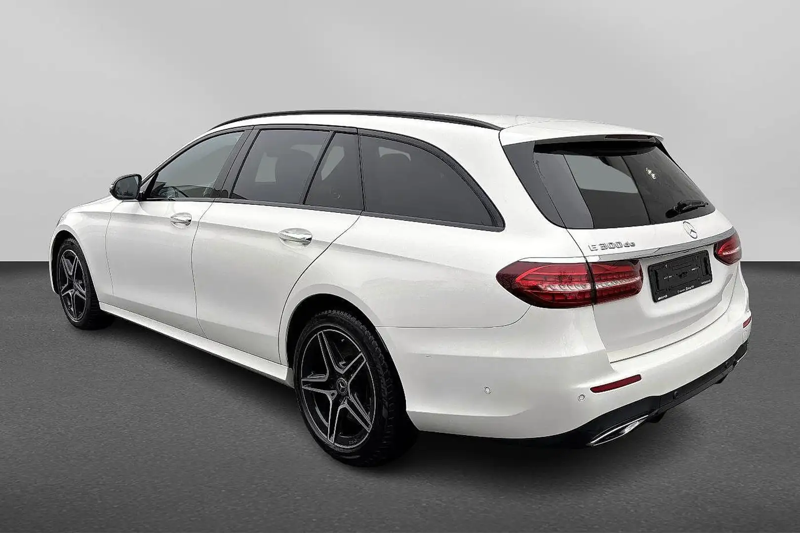 Mercedes-Benz E 300 de Estate AMG Line Blanc - 2