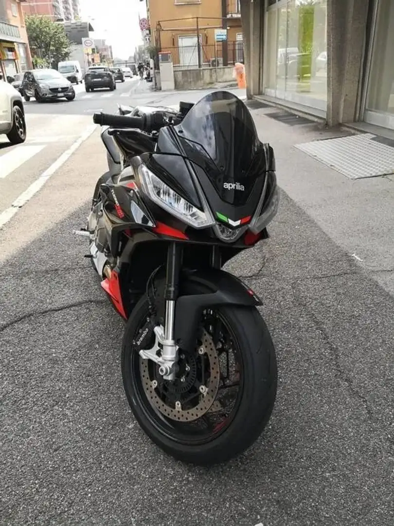 Aprilia Tuono Negru - 1