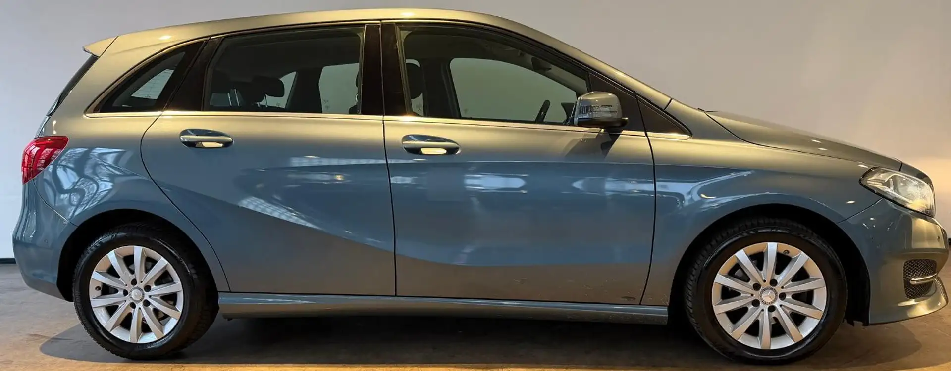 Mercedes-Benz B 180 CDI d Temp 2xPDC NAVI Shz TÜV&SERV NEU Blau - 2