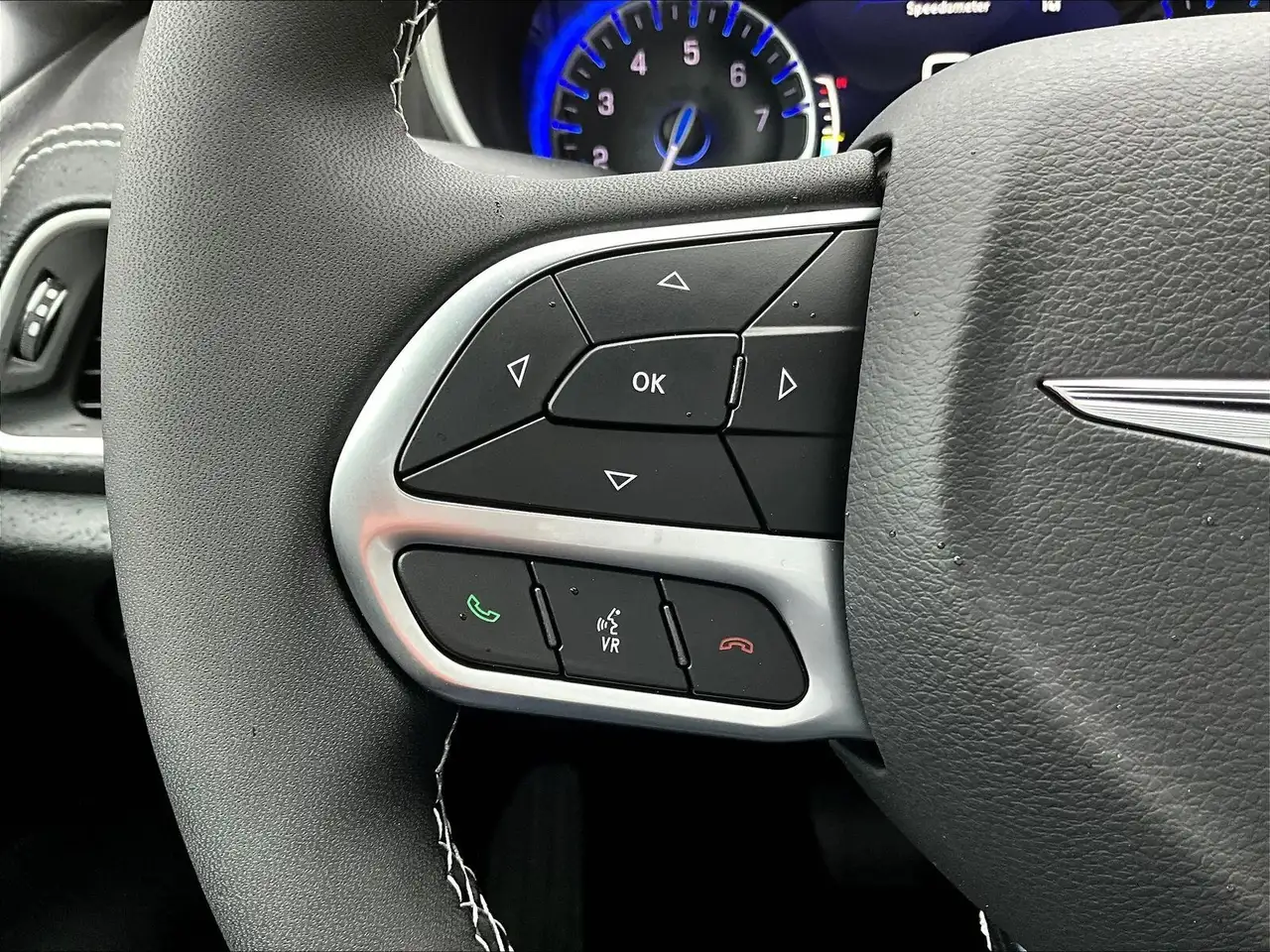 Chrysler Pacifica снимка Chrysler Pacifica