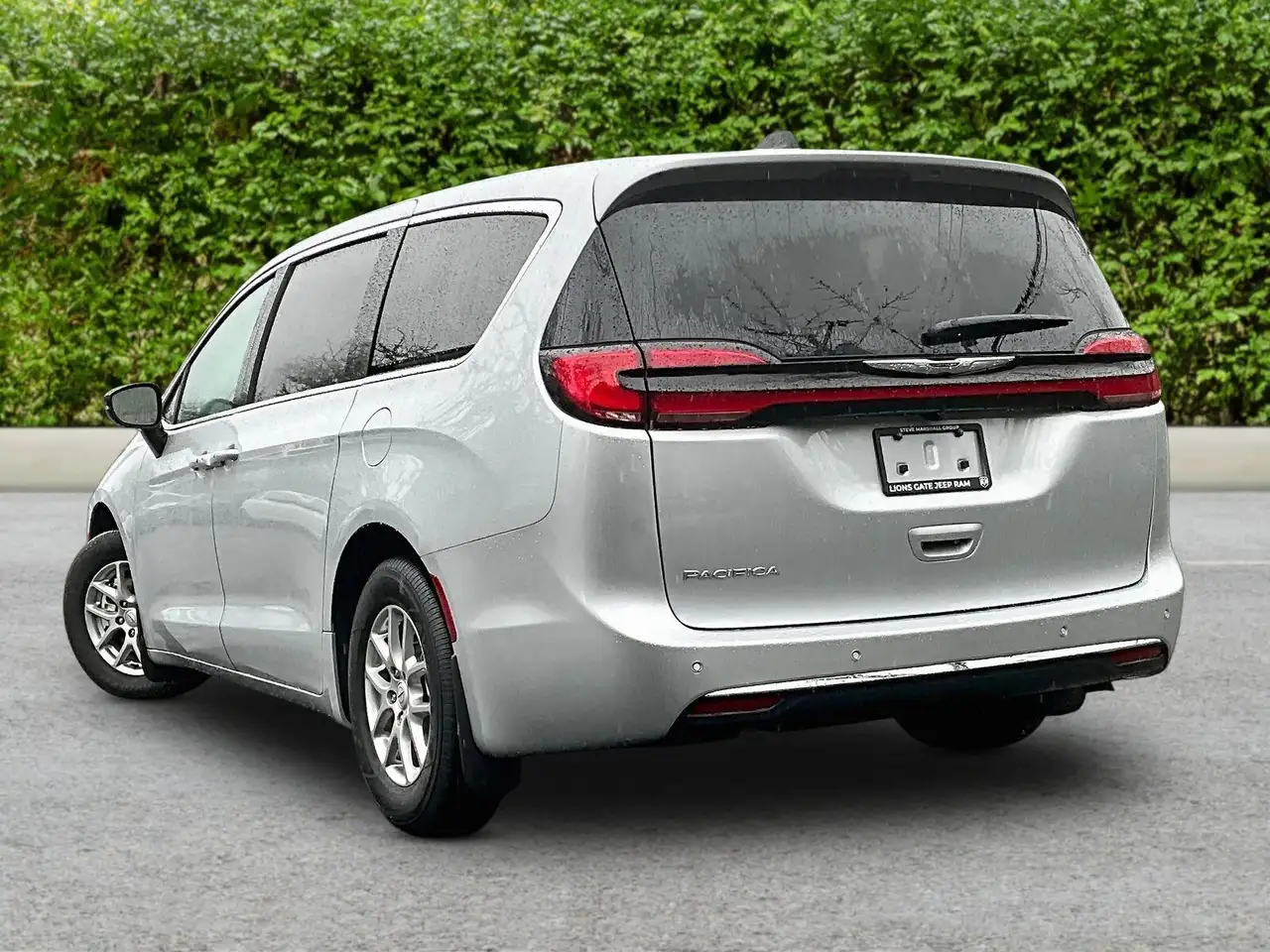 Chrysler Pacifica снимка Chrysler Pacifica