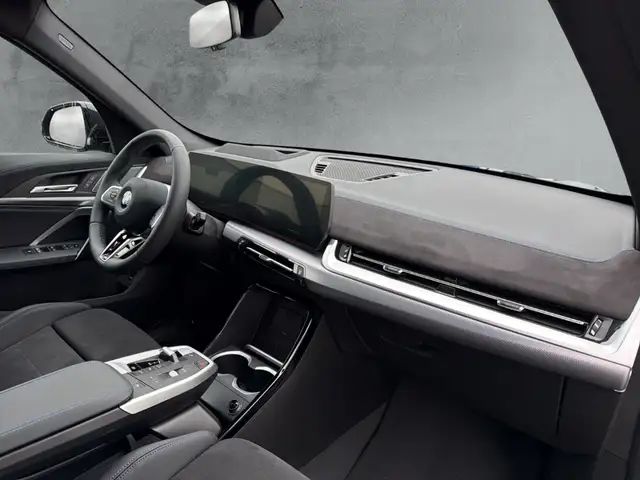BMW X1 view 12