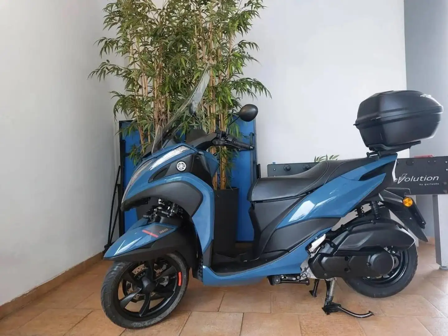 Yamaha TriCity 125 Bleu - 1